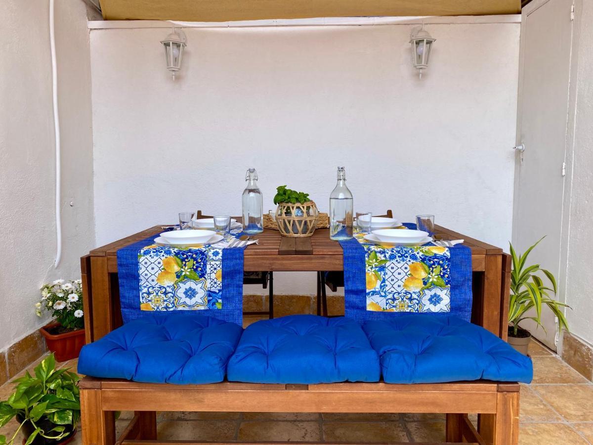 Casa Con Terrazzo In Centro Apartment เนเปิลส์ ภายนอก รูปภาพ