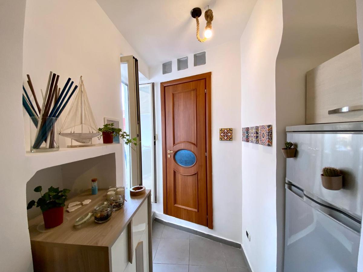Casa Con Terrazzo In Centro Apartment เนเปิลส์ ภายนอก รูปภาพ