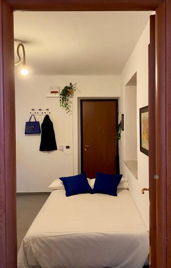 Casa Con Terrazzo In Centro Apartment เนเปิลส์ ภายนอก รูปภาพ