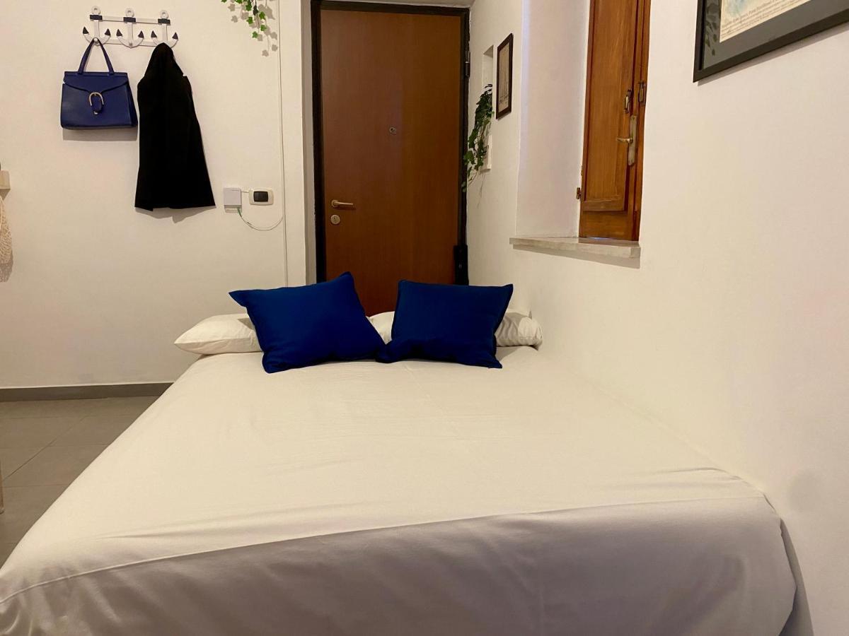 Casa Con Terrazzo In Centro Apartment เนเปิลส์ ภายนอก รูปภาพ